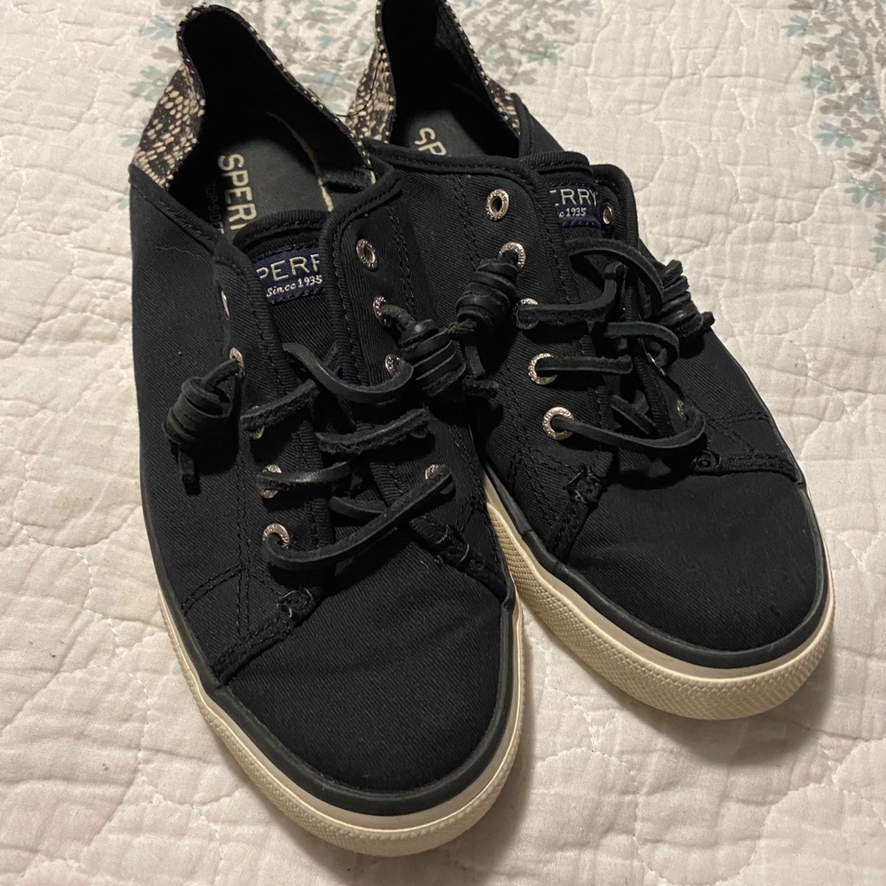 Sperrys: black and white